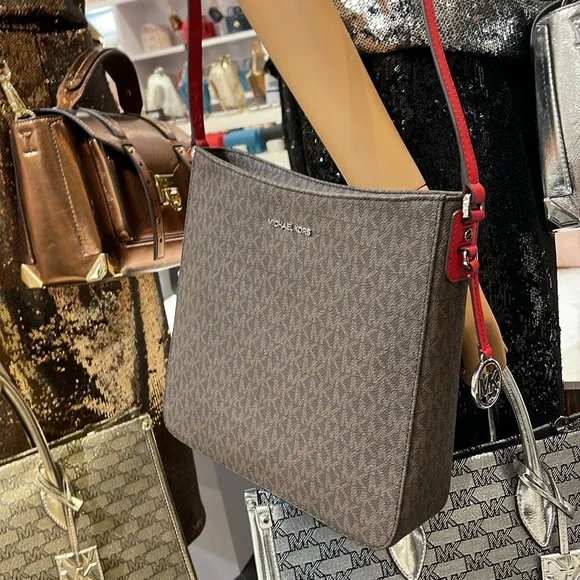 MICHAEL KORS 
Jet Set Travel Large Logo Messenger Bag
COLOR BRIGHT RED
NWT - Picture 6 of 16